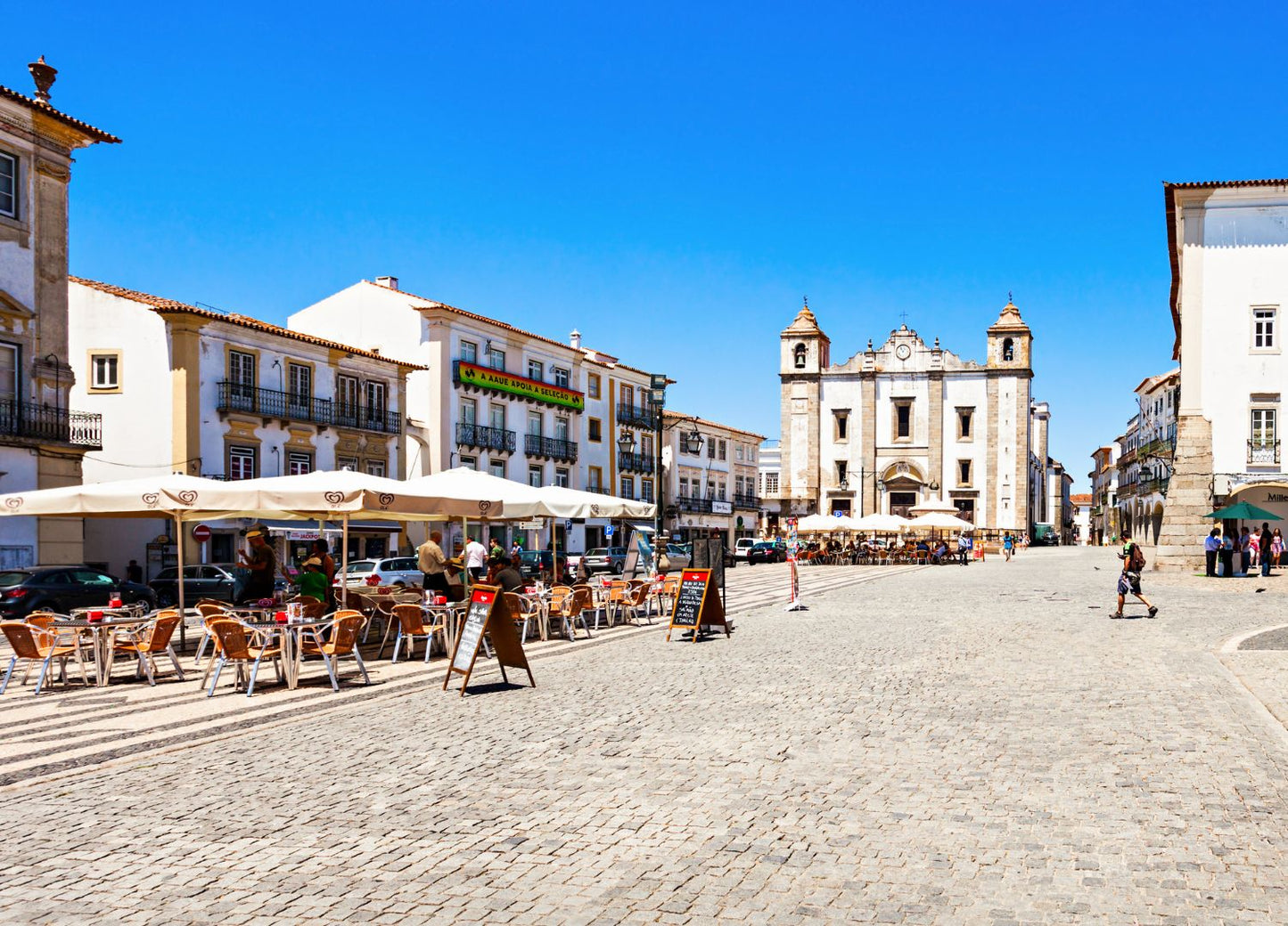 París, Lourdes, Costa Azul, Provenza con España y Lisboa