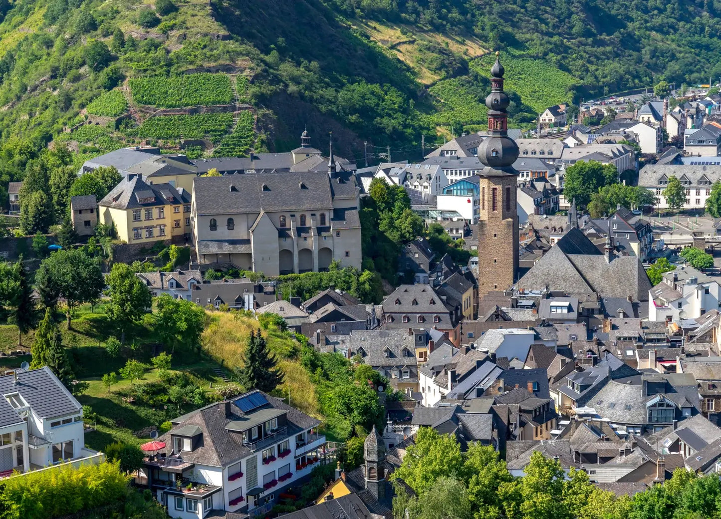 España, Francia y Alemania  Encantada, fin Viena +i