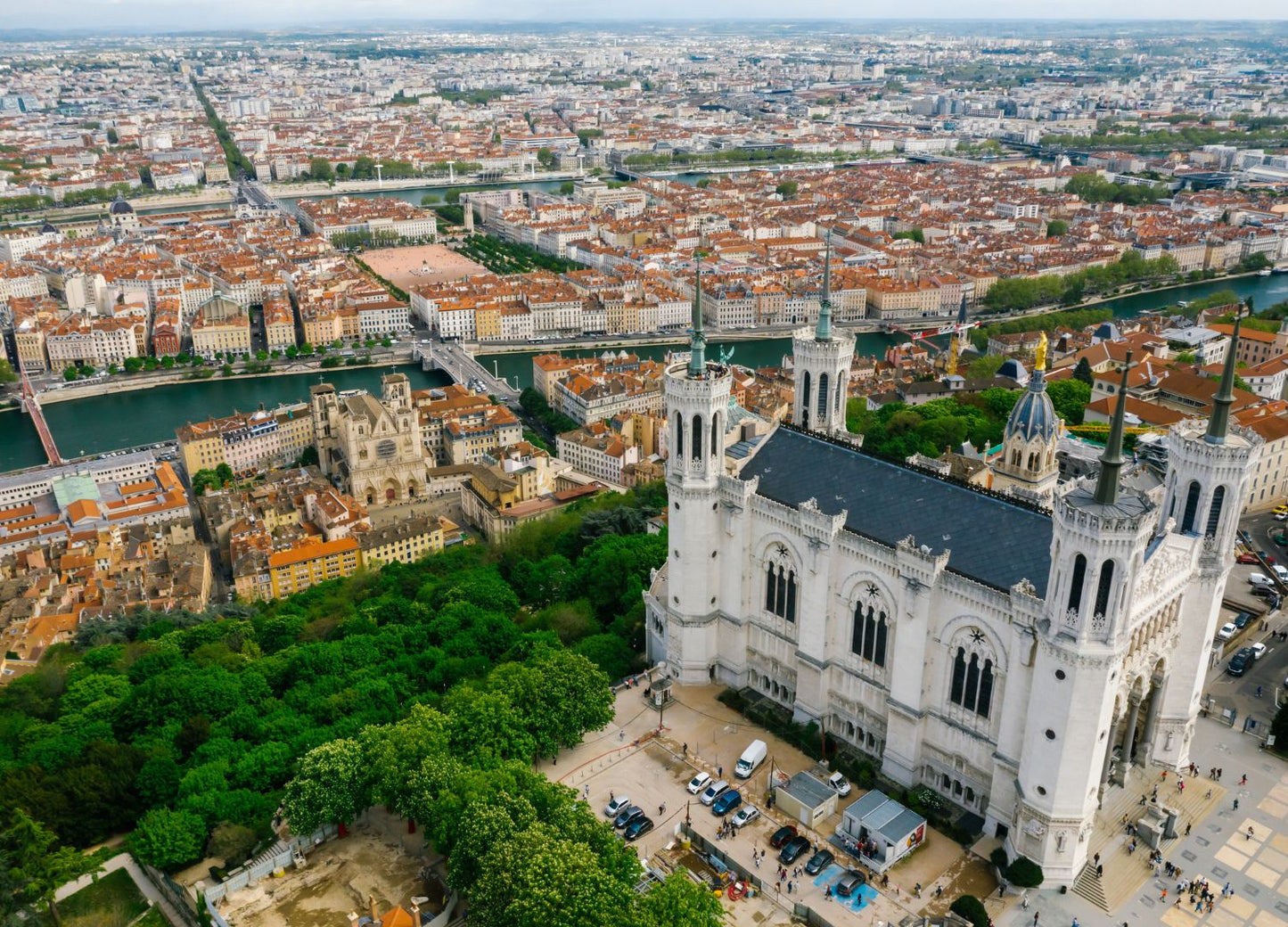 París, Borgoña, Italia, Suiza y Alsacia